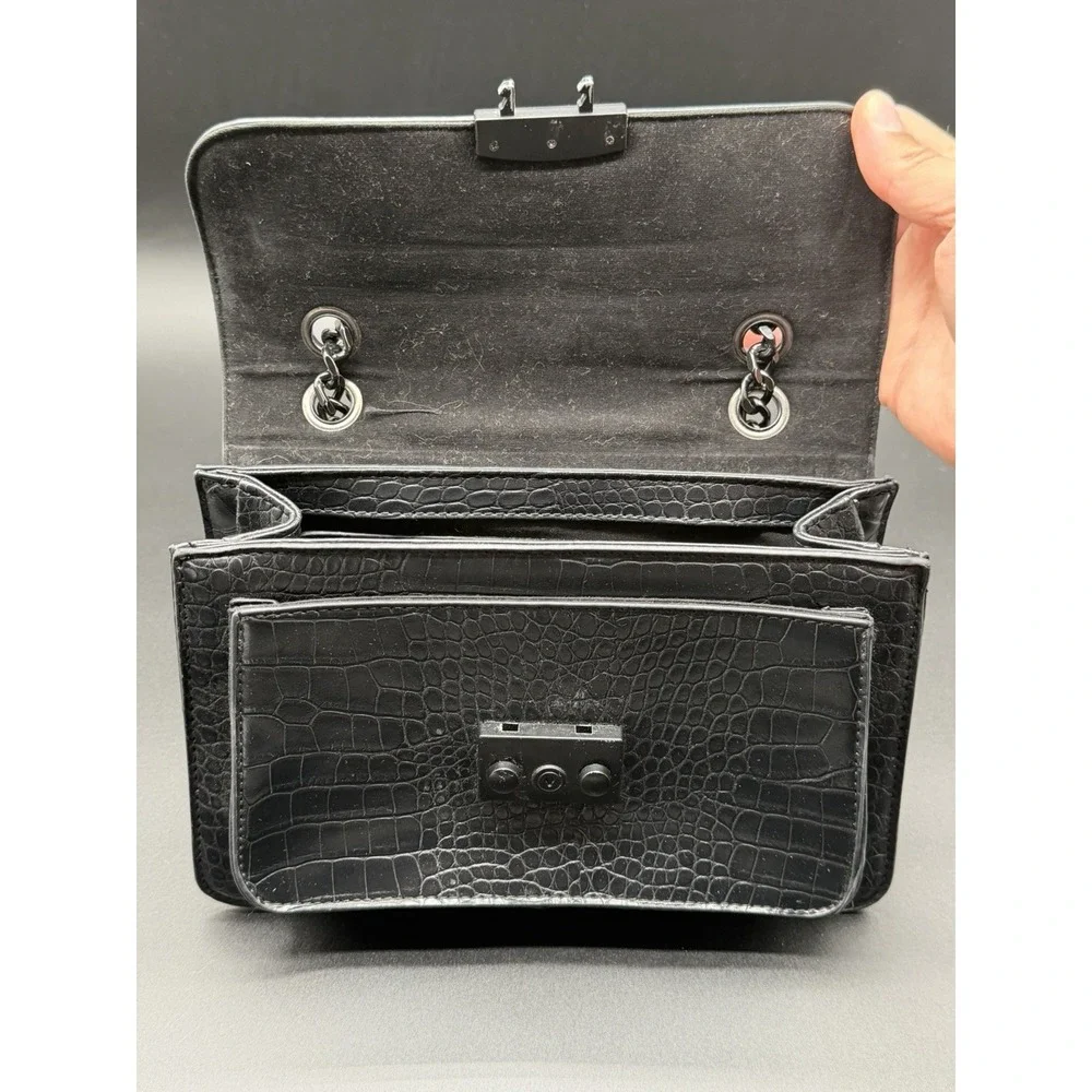 Badgley Mischka striking badgley